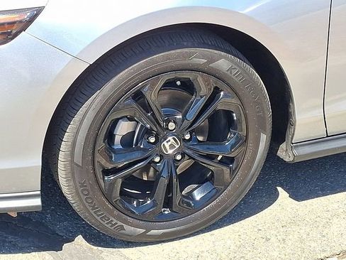 Used 2025 Honda Accord SE image 30