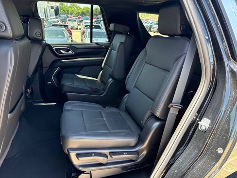 Used 2023 Chevrolet Tahoe LT w/ LT Signature Package AWD/4WD image 10