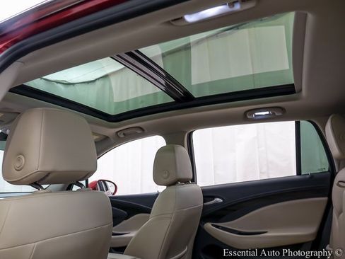 Used 2019 Buick Envision Essence image 12