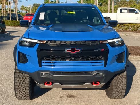 Used 2025 Chevrolet Colorado ZR2 w/ Technology Package image 3