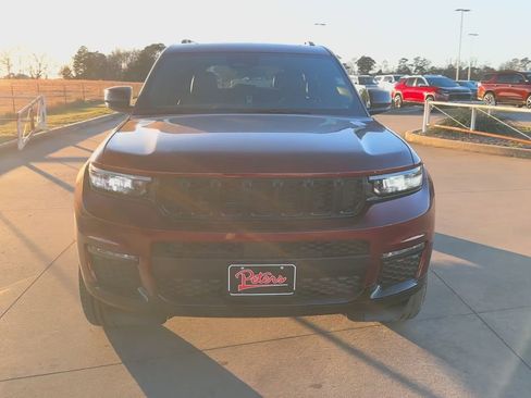 New 2025 Jeep Grand Cherokee L Limited w/ Black Appearance Package image 3