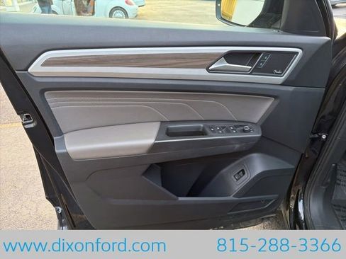 Used 2023 Volkswagen Atlas SEL AWD/4WD image 26