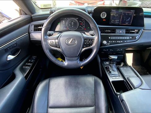 Used 2022 Lexus ES 300h w/ Premium Package image 6