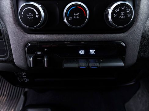 Used 2020 RAM 3500 Tradesman AWD/4WD image 18