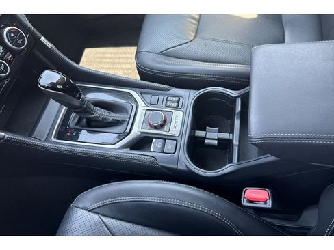 Used 2022 Subaru Forester Limited w/ Popular Package #3 image 32