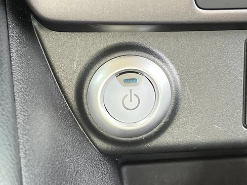 Used 2025 Nissan Leaf S FWD image 23