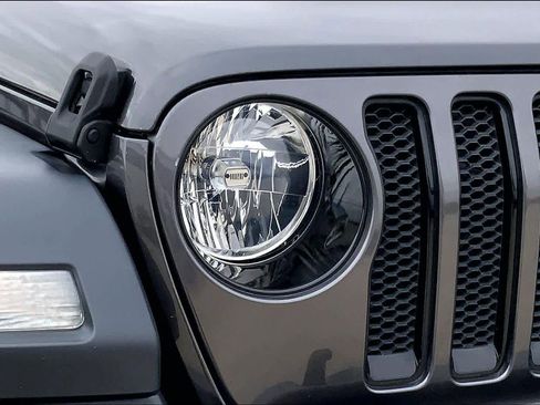 Used 2020 Jeep Wrangler Unlimited Sport image 25