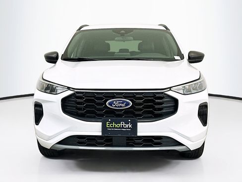 Used 2023 Ford Escape ST-Line image 2