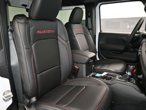 New 2025 Jeep Wrangler Rubicon w/ Xtreme 35 Tire Package image 32