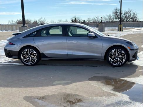 Used 2023 Hyundai Ioniq 6 SEL image 9