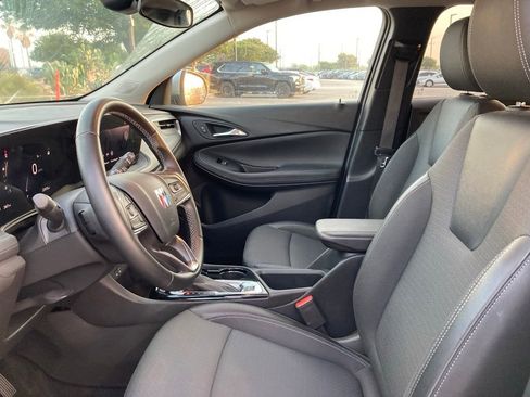 Used 2025 Buick Encore GX Preferred image 8