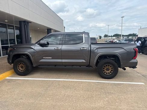 Used 2023 Toyota Tundra Limited AWD/4WD image 4