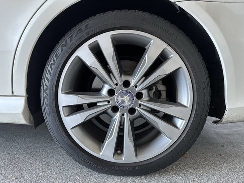 Used 2015 Mercedes-Benz E 350 Sedan image 40