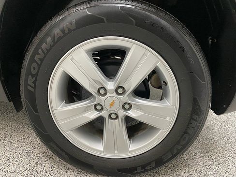 Used 2020 Chevrolet Trax LT w/ LT Convenience Package image 24