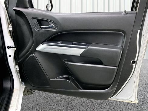 Used 2015 Chevrolet Colorado LT AWD/4WD image 28