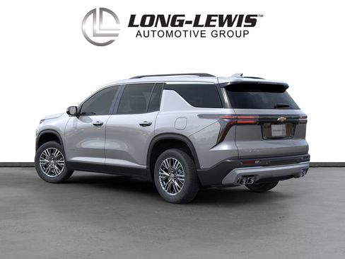 New 2026 Chevrolet Traverse LT FWD image 3