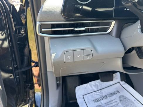 Used 2023 Hyundai Elantra SEL w/ Convenience Package FWD image 11