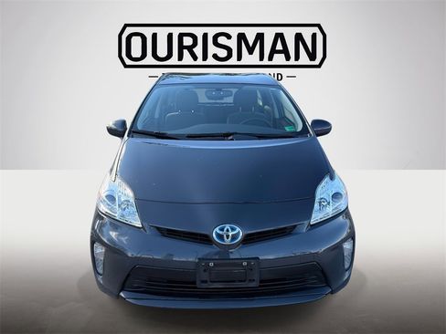 Used 2014 Toyota Prius Two image 2