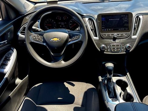 Used 2024 Chevrolet Malibu LT FWD image 12