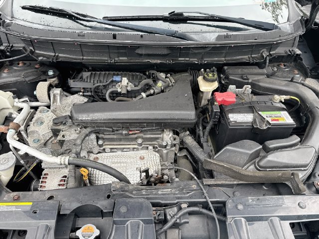 Used 2016 Nissan Rogue SV AWD/4WD image 25