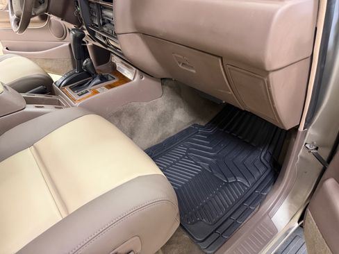 Used 1997 Toyota Land Cruiser AWD/4WD image 29