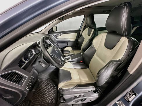 Used 2017 Volvo XC60 T5 Dynamic w/ Preferred Option Package AWD/4WD image 13