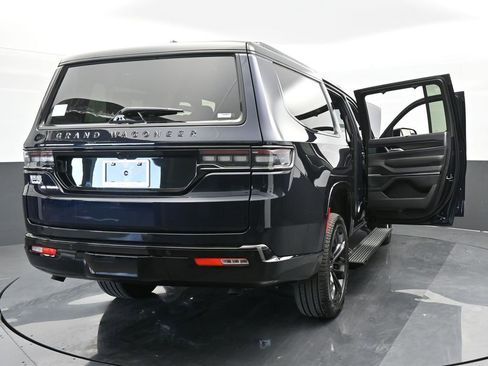 Used 2024 Jeep Grand Wagoneer L Series II w/ Quick Order Packagew 28T image 76