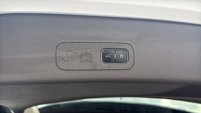 Used 2023 Lincoln Aviator Reserve w/ Elements Package Plus AWD/4WD image 23