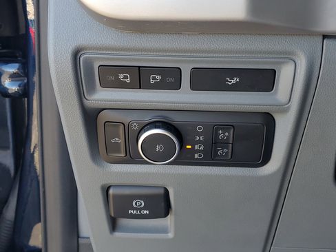 Used 2022 Ford F150 XLT w/ Equipment Group 302A High image 16