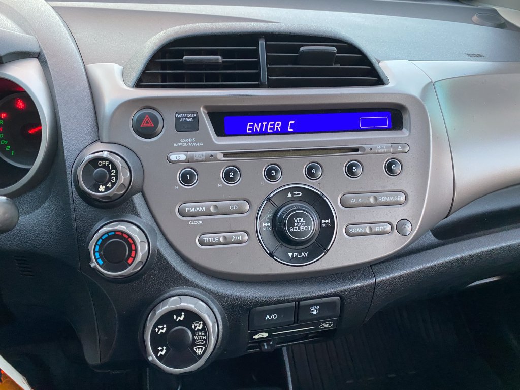 Used 2012 Honda Fit image 32