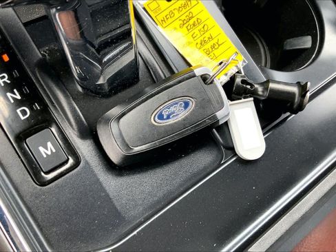Used 2022 Ford F150 Lariat w/ Equipment Group 502A High AWD/4WD image 27