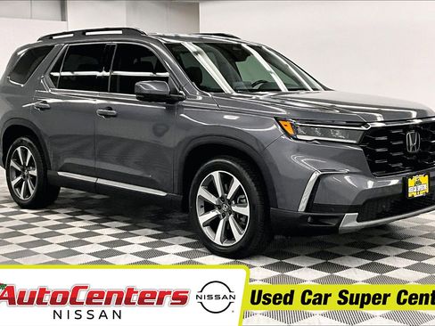 Used 2025 Honda Pilot Elite image 1