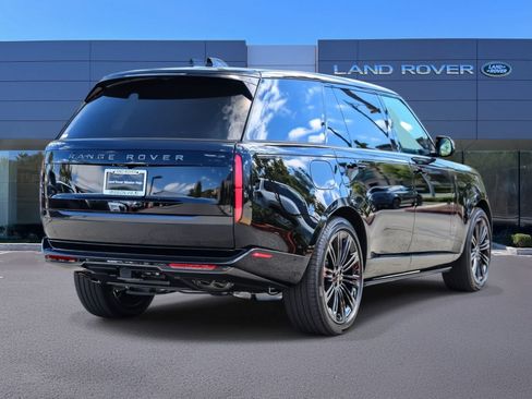 New 2026 Land Rover Range Rover Long Wheelbase SE AWD/4WD image 4