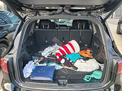 Certified 2025 Mercedes-Benz GLB 250 4MATIC image 9