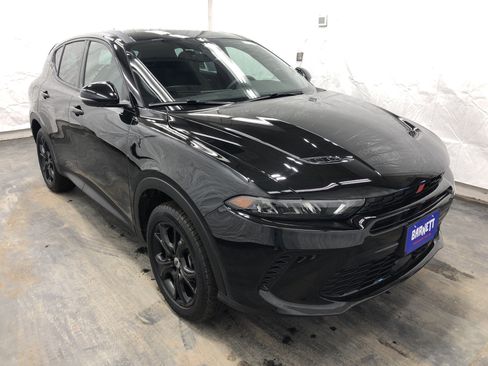 Certified 2024 Dodge Hornet GT image 4