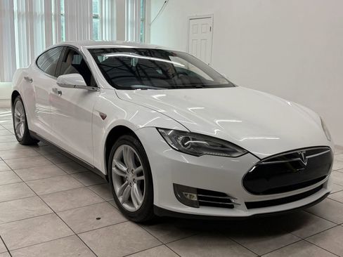 Used 2013 Tesla Model S RWD image 1