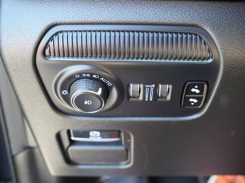 Used 2024 Jeep Wagoneer Series II w/ Flexible Seating Group AWD/4WD image 28