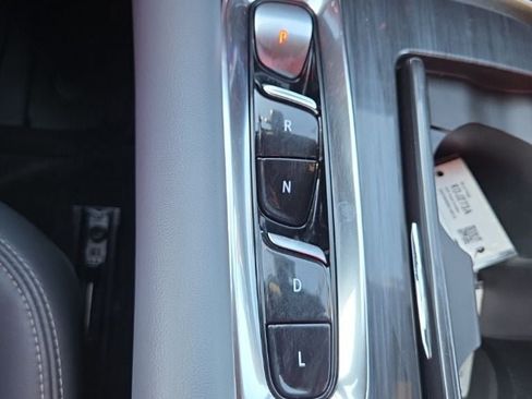 Used 2022 Buick Enclave Premium w/ Surround and Sites Package image 21