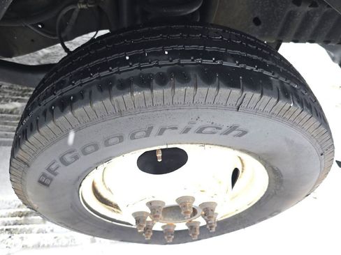 Used 2011 Ford E-450 and Econoline 450 Super Duty w/ Shuttle Bus Prep Pkg image 18