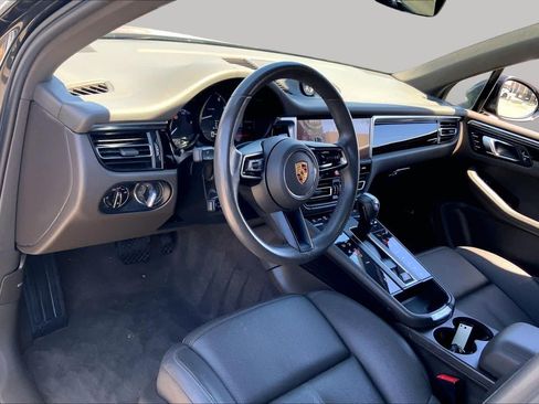 Used 2022 Porsche Macan AWD/4WD image 13