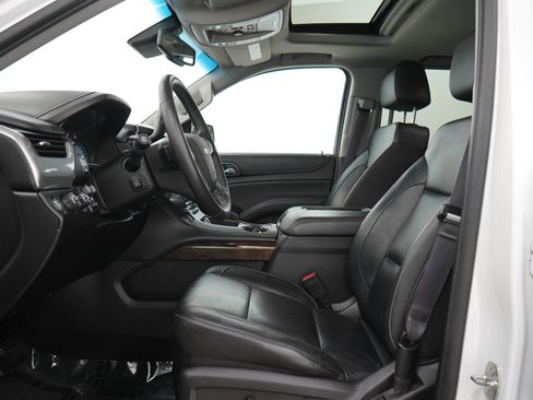 Used 2016 Chevrolet Tahoe LT w/ Luxury Package AWD/4WD image 27