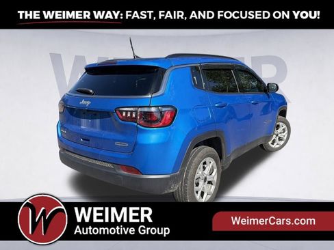 Used 2025 Jeep Compass Latitude AWD/4WD image 5