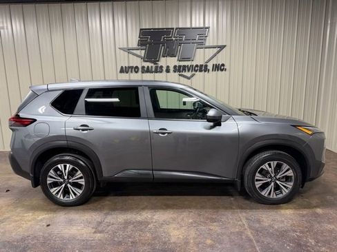 Used 2023 Nissan Rogue SV image 7
