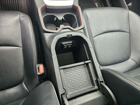 Used 2019 Toyota RAV4 Limited AWD/4WD image 29