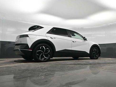 Used 2022 Hyundai Ioniq 5 SE w/ Cargo Package image 36