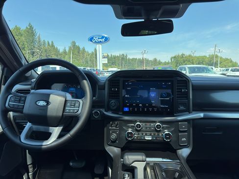 Used 2025 Ford F150 Lariat AWD/4WD image 12
