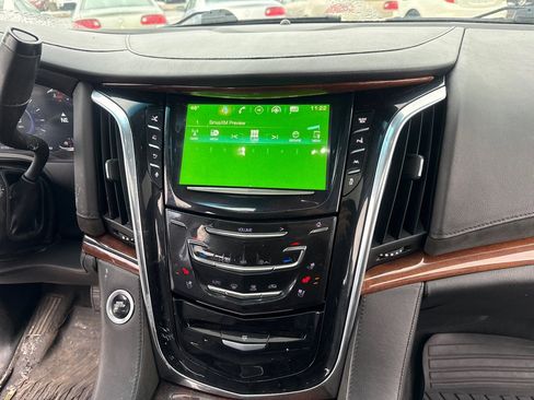Used 2016 Cadillac Escalade ESV Premium image 18