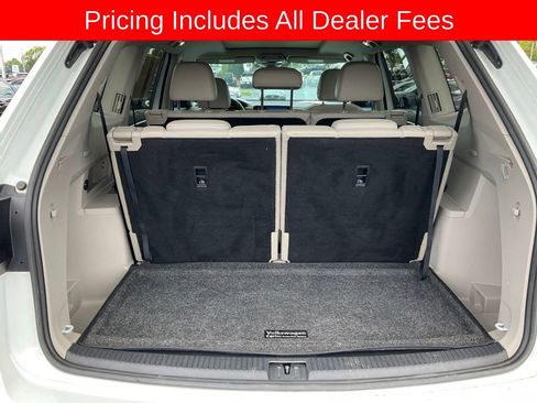 Used 2024 Volkswagen Atlas SE w/ Panoramic Sunroof Package FWD image 22