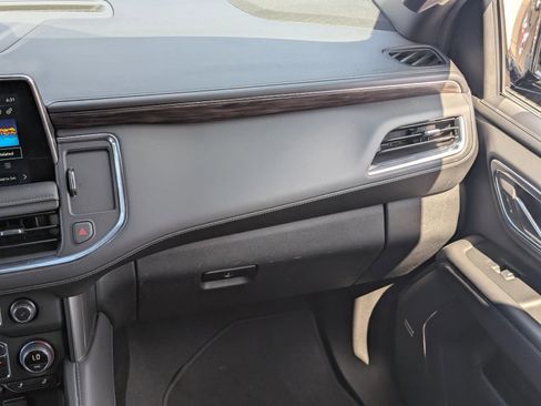 Used 2023 Chevrolet Tahoe Z71 w/ Luxury Package image 18