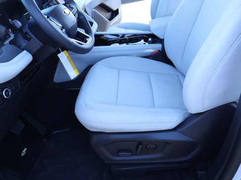 New 2026 Ford Explorer Platinum w/ LUX Leather Package AWD/4WD image 12